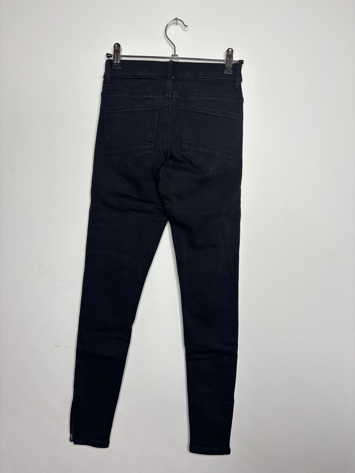 Jeans Only