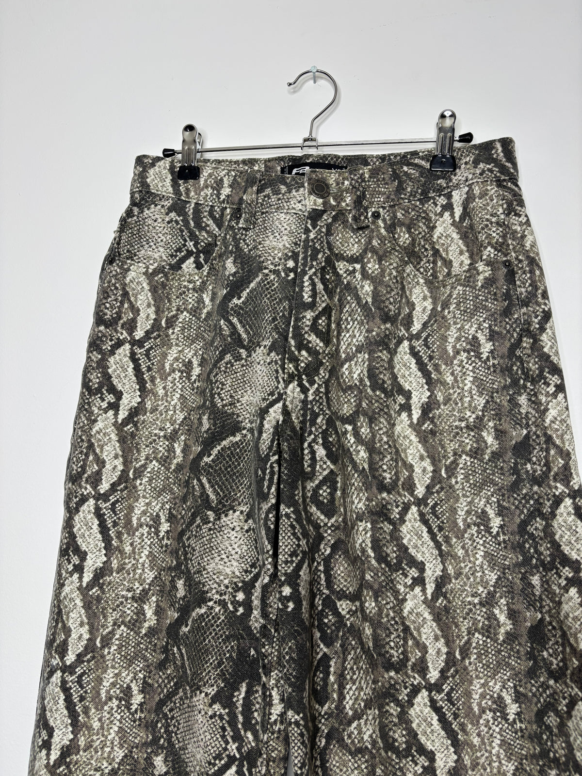 Jeans Snake
