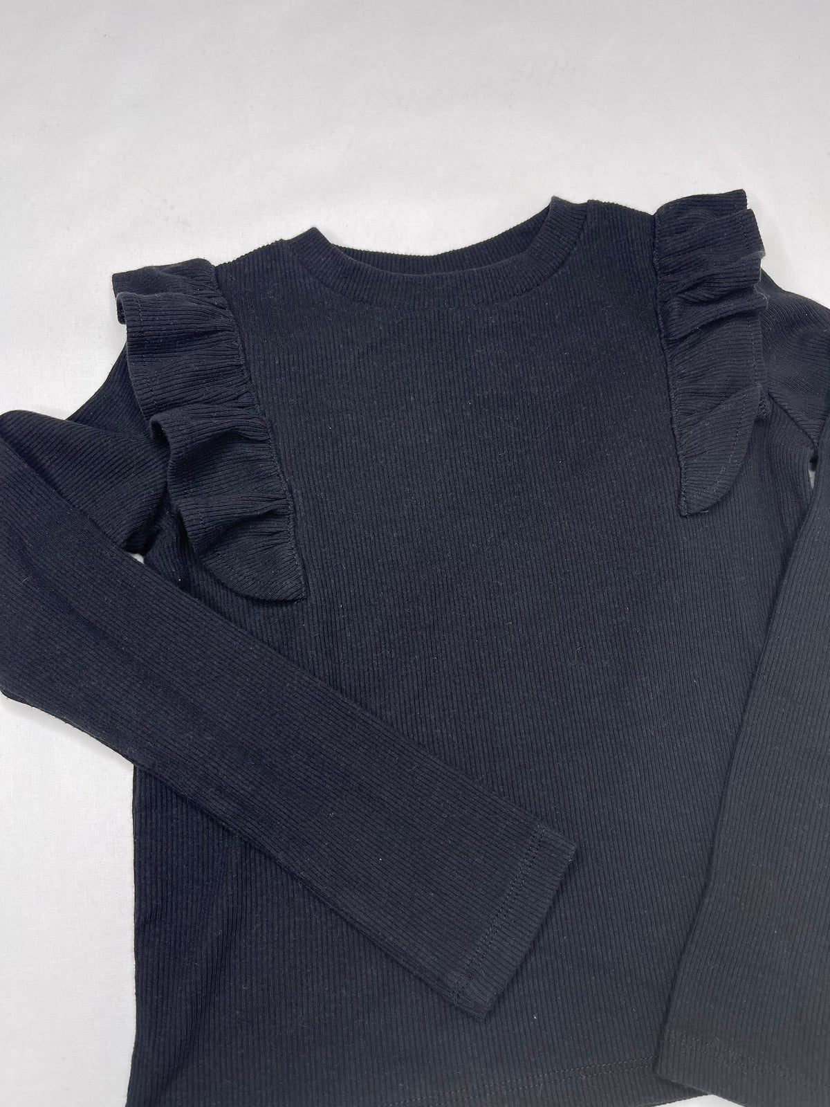 Pullover Ruffle Black